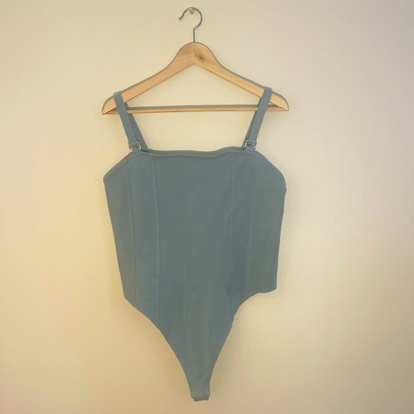 H&M light teal cami bodysuit with gold hardware size Large - Picture 6 of 6